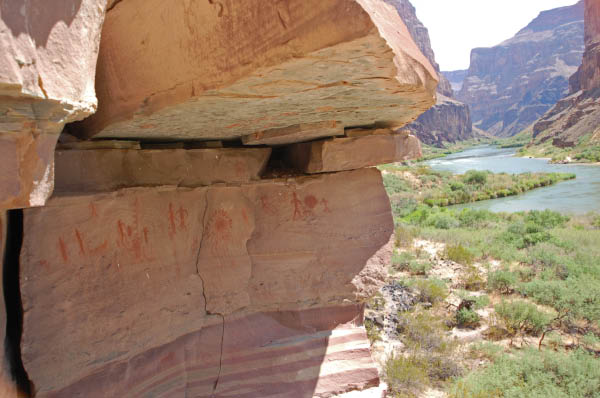 567 Petroglyphs at Whitmore
