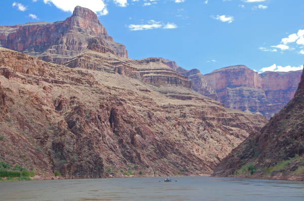 633 Expansive scenery